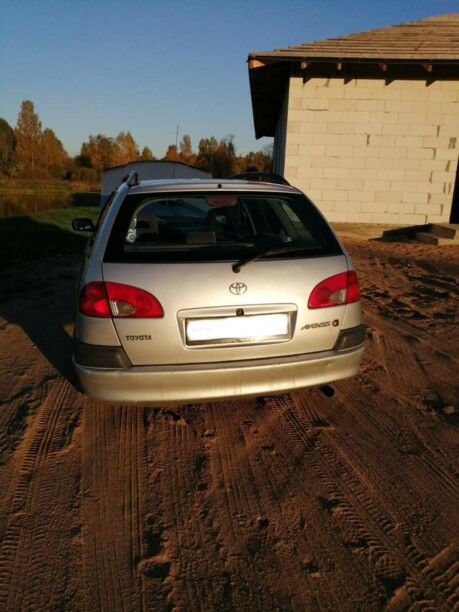 Toyota Avensis I (T220), 1999 г.
