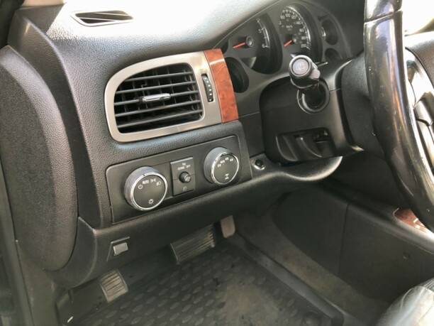 Chevrolet Tahoe GMT900, 7 мест, 2008 г.