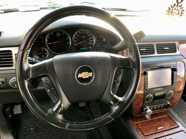 Chevrolet Tahoe GMT900, 7 мест, 2008 г.