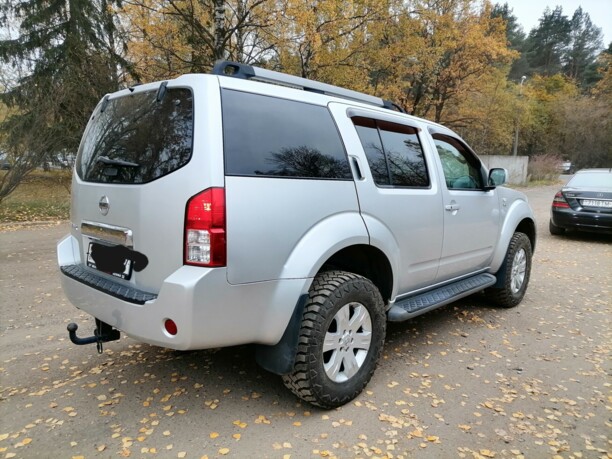 Nissan Pathfinder R51, 7 мест, 2005 г.