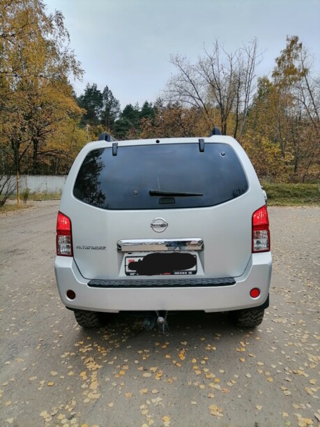 Nissan Pathfinder R51, 7 мест, 2005 г.