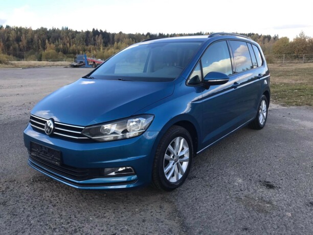 Volkswagen Touran III, 7 мест, 2017 г.