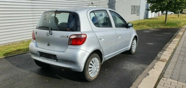 Toyota Yaris I (P1), 2001 г.
