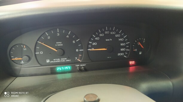Chrysler Voyager III, 7 мест, 1999 г.