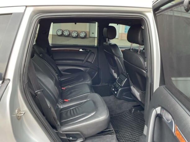 Audi Q7 4L, 7 мест, 2008 г.