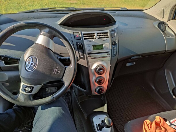 Toyota Yaris II (XP9), 2008 г.