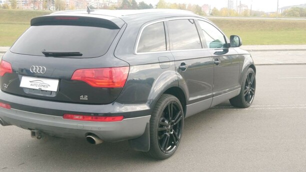 Audi Q7 4L, 7 мест, 2007 г.