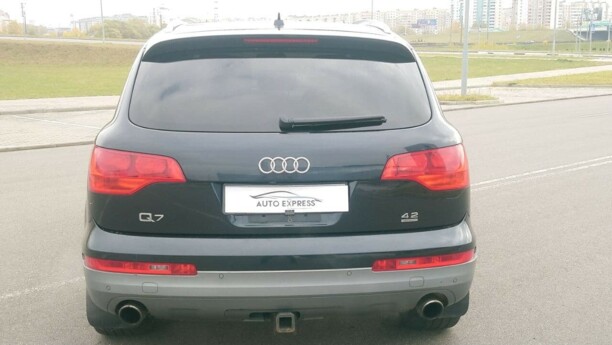 Audi Q7 4L, 7 мест, 2007 г.