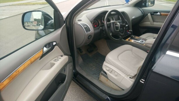 Audi Q7 4L, 7 мест, 2007 г.