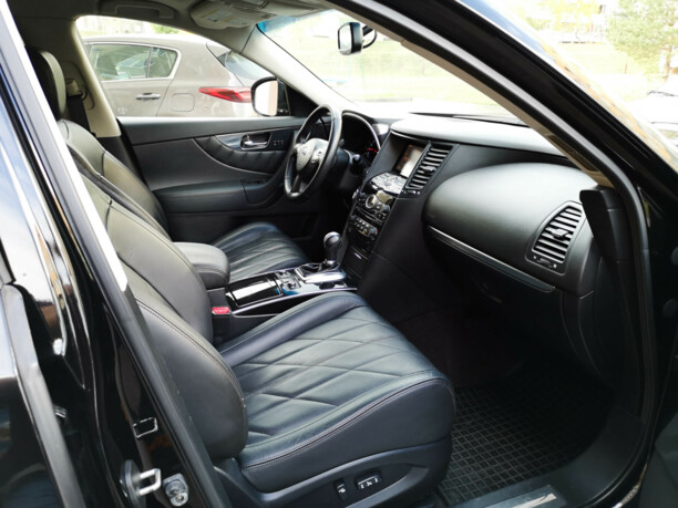 Infiniti FX II, 2010 г.
