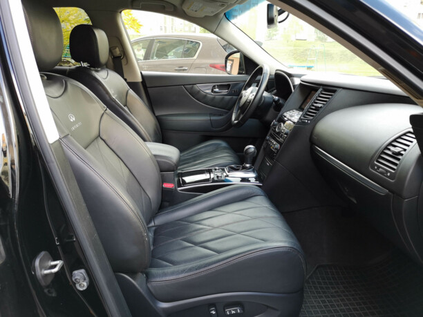 Infiniti FX II, 2010 г.