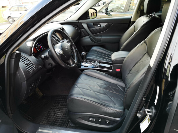 Infiniti FX II, 2010 г.