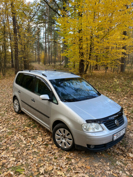 Volkswagen Touran I, 7 мест, 2004 г.