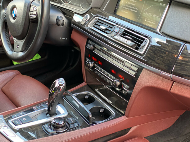BMW 7 серия F02 (Long), 2013 г.