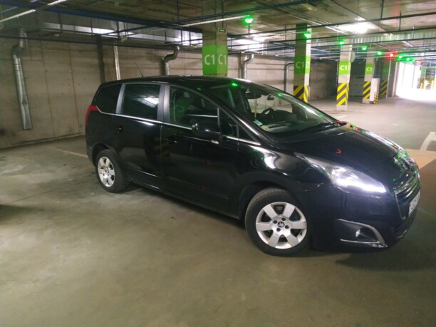Peugeot 5008 I · Рестайлинг, 7 мест, 2015 г.