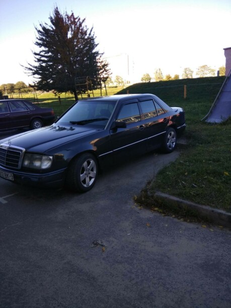 Mercedes-Benz E-Класс W124, S124, C124, A124, 1988 г.