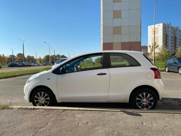 Toyota Yaris II (XP9), 2008 г.