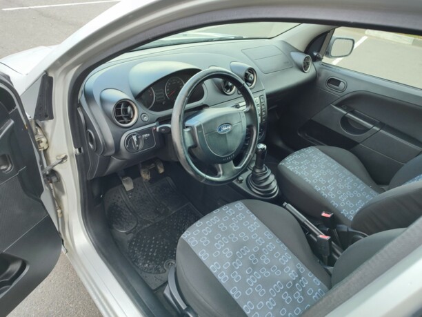 Ford Fiesta V, 2004 г.