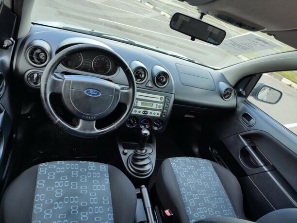 Ford Fiesta V, 2004 г.