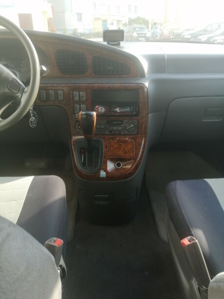 Kia Carnival I, 7 мест, 2000 г.