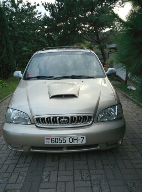 Kia Carnival I, 7 мест, 2000 г.