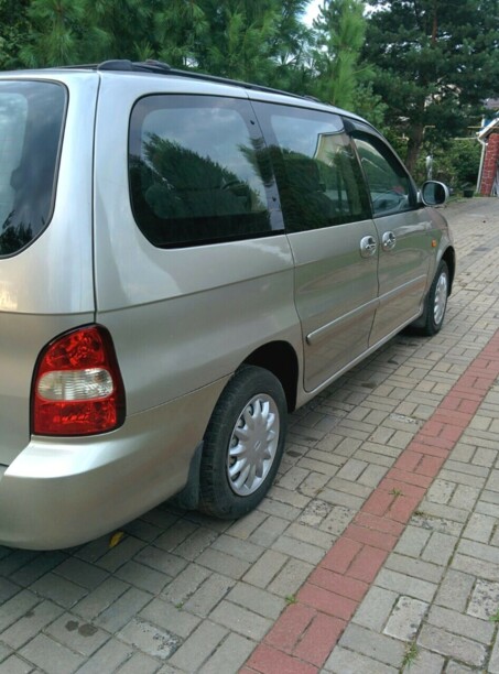 Kia Carnival I, 7 мест, 2000 г.