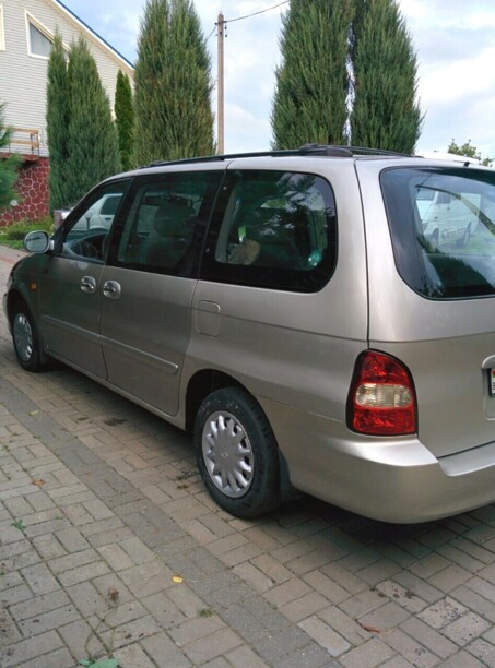 Kia Carnival I, 7 мест, 2000 г.