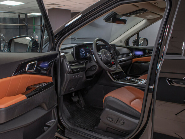 Kia Carnival III, 7 мест, 2021 г.