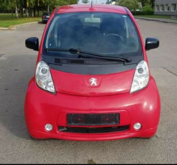 Peugeot iOn, 2011 г.