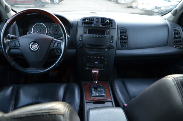 Cadillac SRX I, 7 мест, 2005 г.