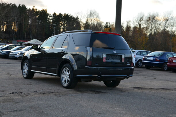 Cadillac SRX I, 7 мест, 2005 г.
