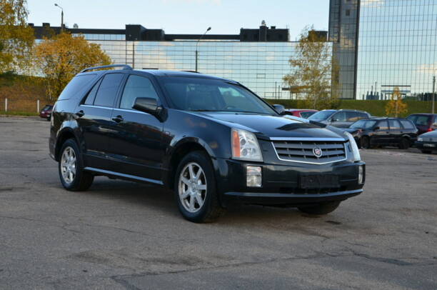 Cadillac SRX I, 7 мест, 2005 г.