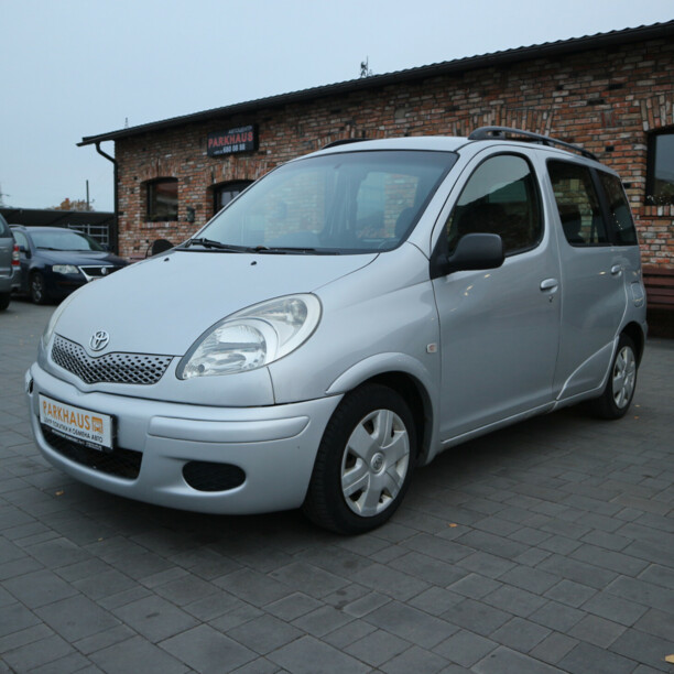 Toyota Yaris Verso, 2004 г.