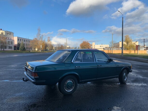 Mercedes-Benz E-Класс W123, 1977 г.
