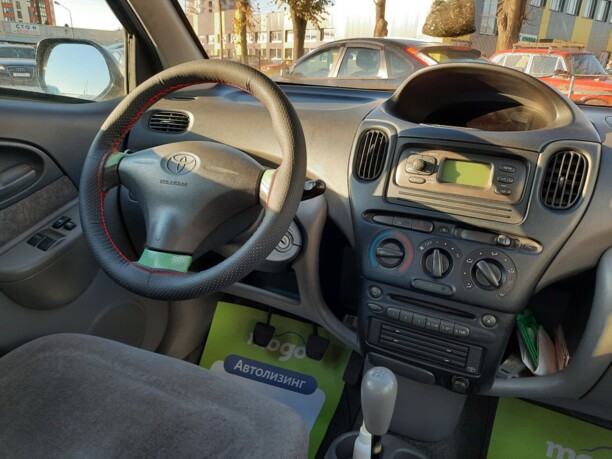 Toyota Yaris Verso, 2000 г.