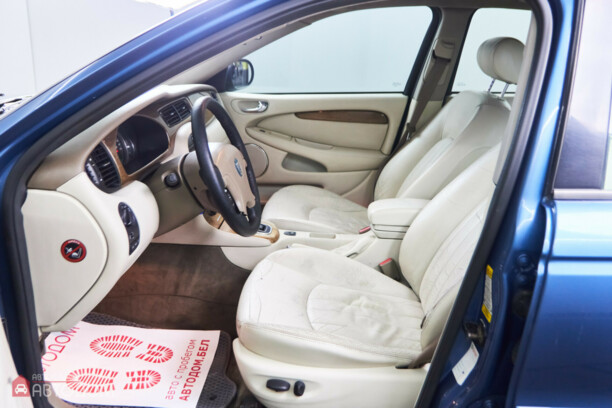 Jaguar X-Type, 2001 г.