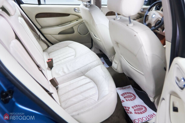 Jaguar X-Type, 2001 г.