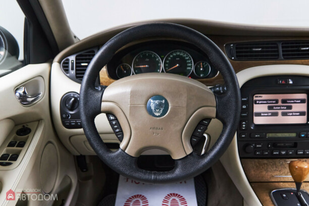 Jaguar X-Type, 2001 г.