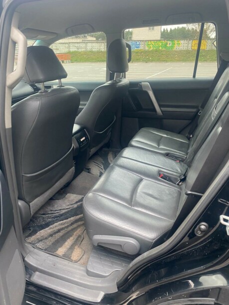 Toyota Land Cruiser Prado J150, 7 мест, 2010 г.