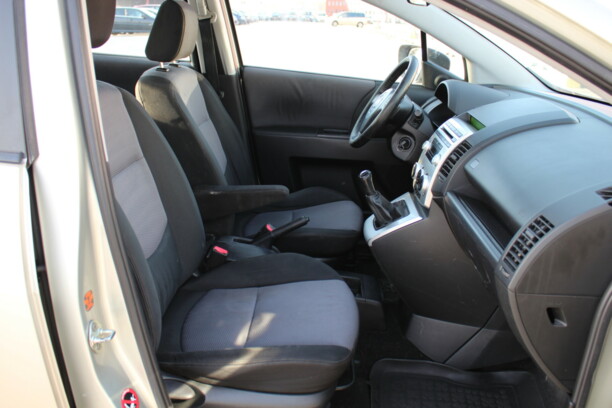 Mazda 5 I, 7 мест, 2006 г.