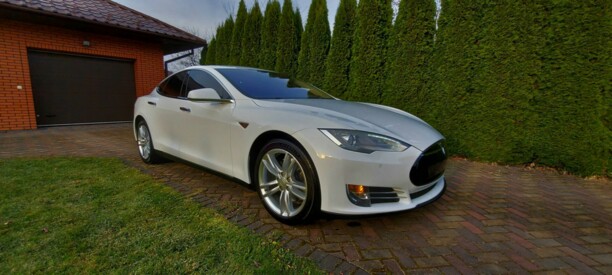 Tesla Model S I, 2014 г.