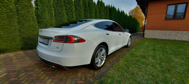 Tesla Model S I, 2014 г.