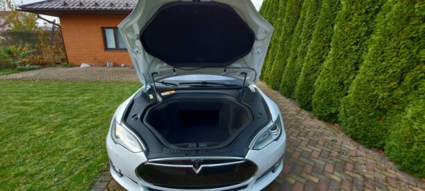 Tesla Model S I, 2014 г.