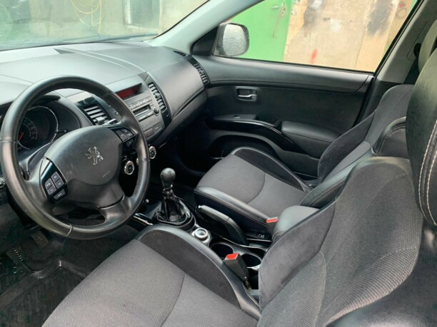 Peugeot 4007, 2010 г.