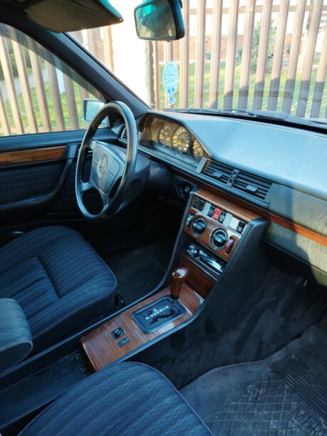 Mercedes-Benz E-Класс W124, S124, C124, A124, 1993 г.