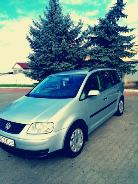 Volkswagen Touran I, 7 мест, 2003 г.