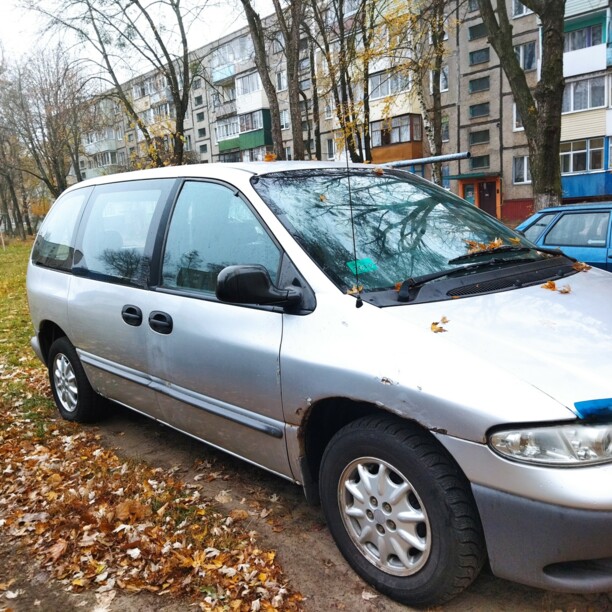 Dodge Caravan III, 7 мест, 1999 г.