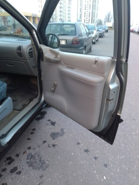 Dodge Caravan III, 7 мест, 1999 г.