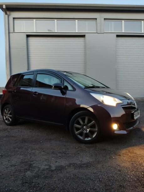 Toyota Verso-S, 2012 г.