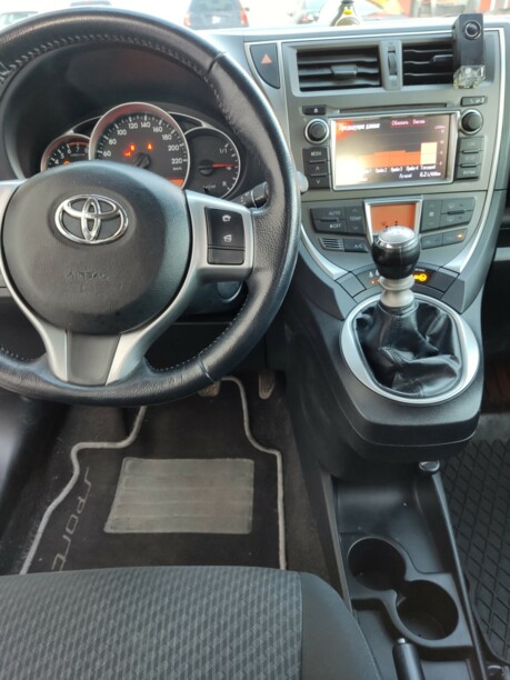 Toyota Verso-S, 2012 г.